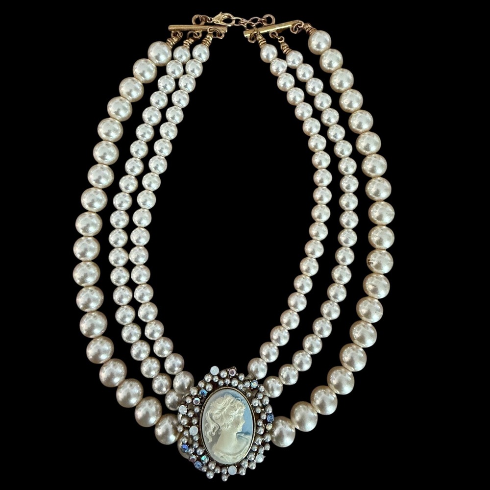 Vintage Style Triple Strand Faux Pearl Cameo Statement Necklace Gold Tone Cream